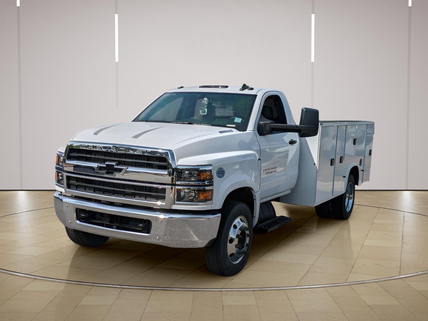 2023 Chevrolet Silverado 5500 HD