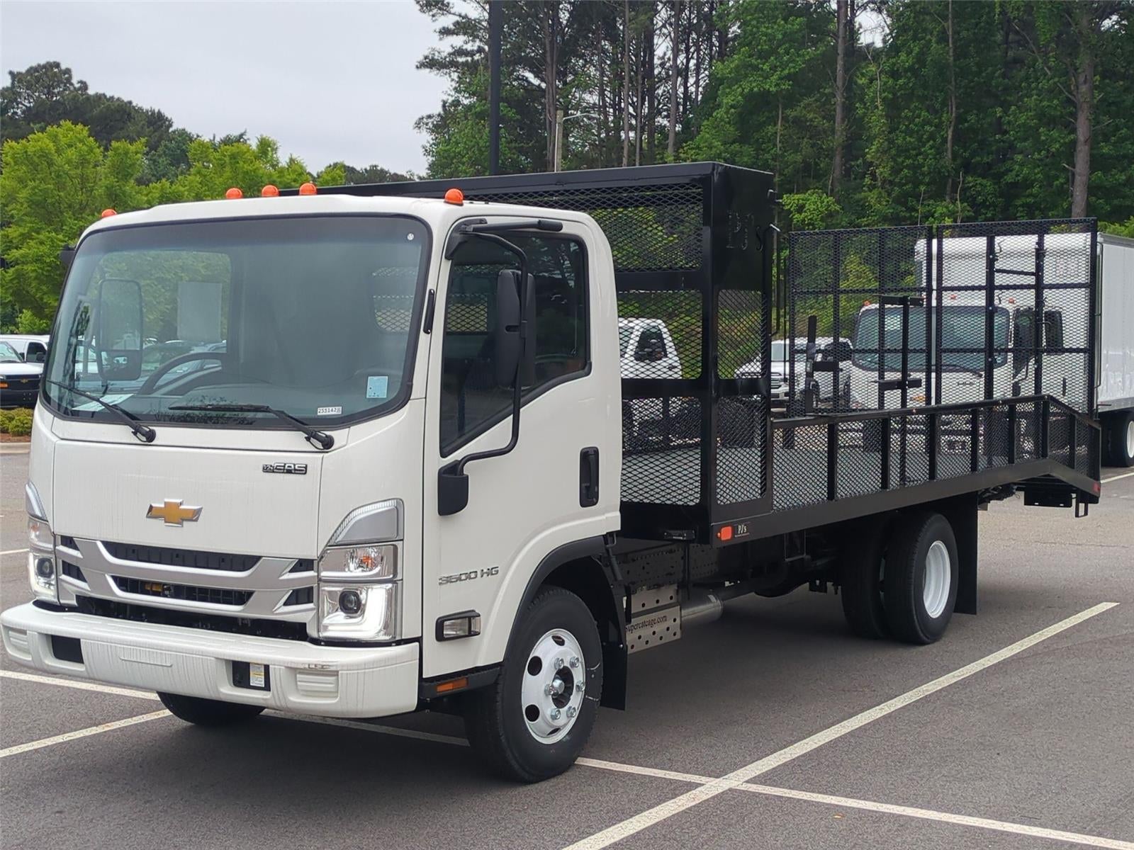 2025 Chevrolet Low Cab Forward 3500 HG